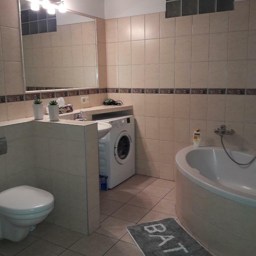 קרקוב Nyc Apartment מראה חיצוני תמונה